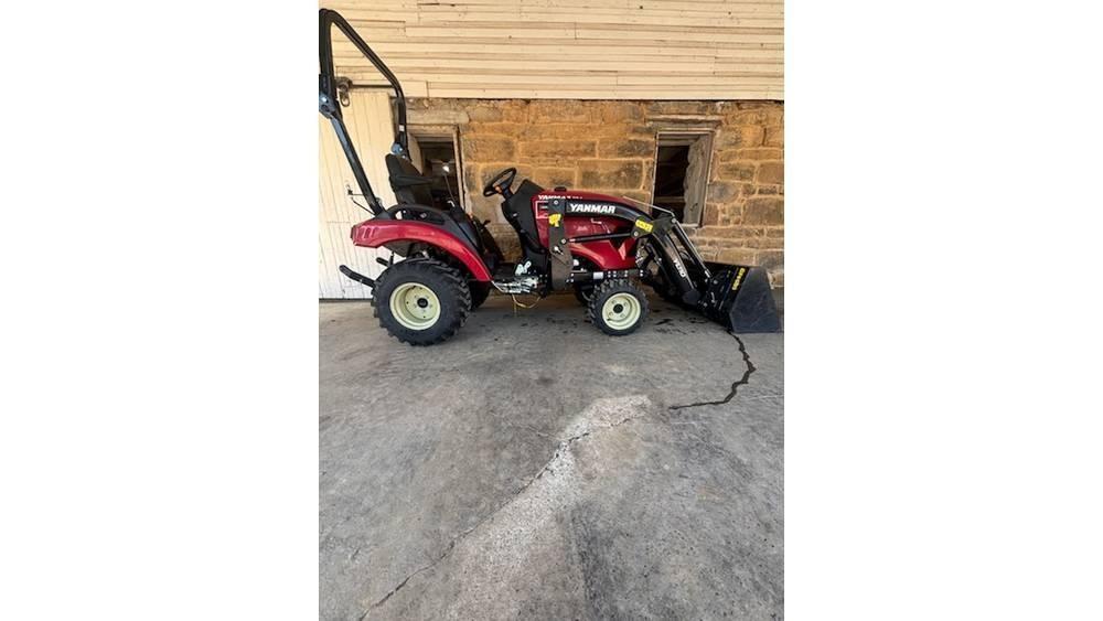 Yanmar SA223 Traktori