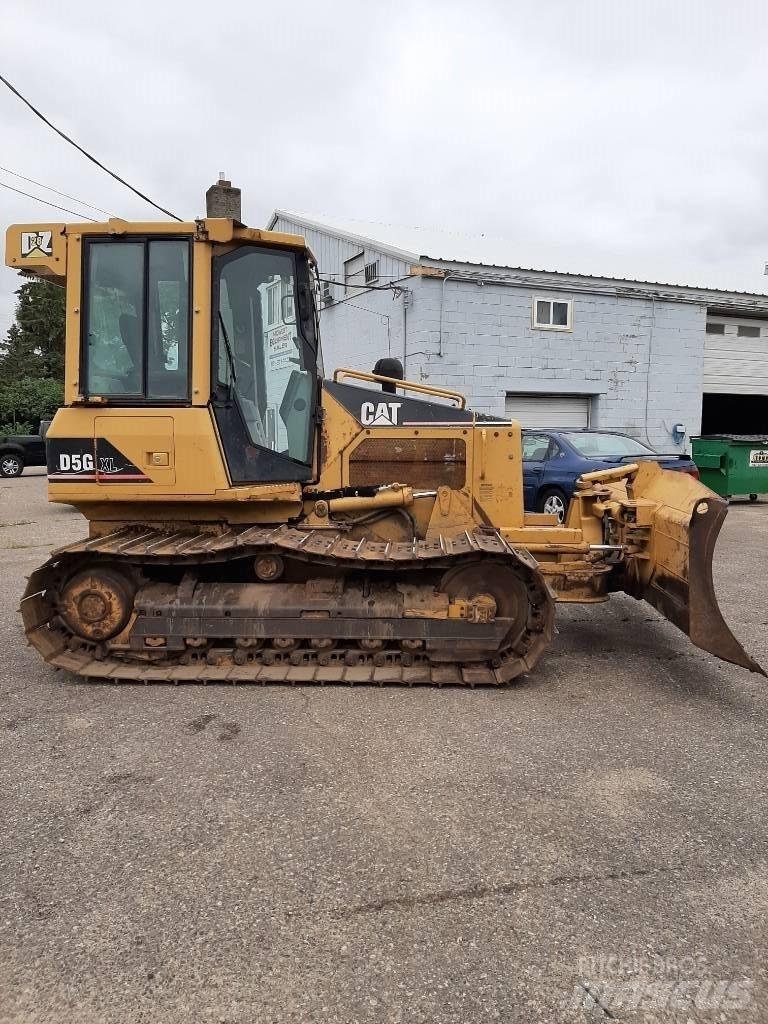 CAT D5GLGP Kāpurķēžu buldozeri