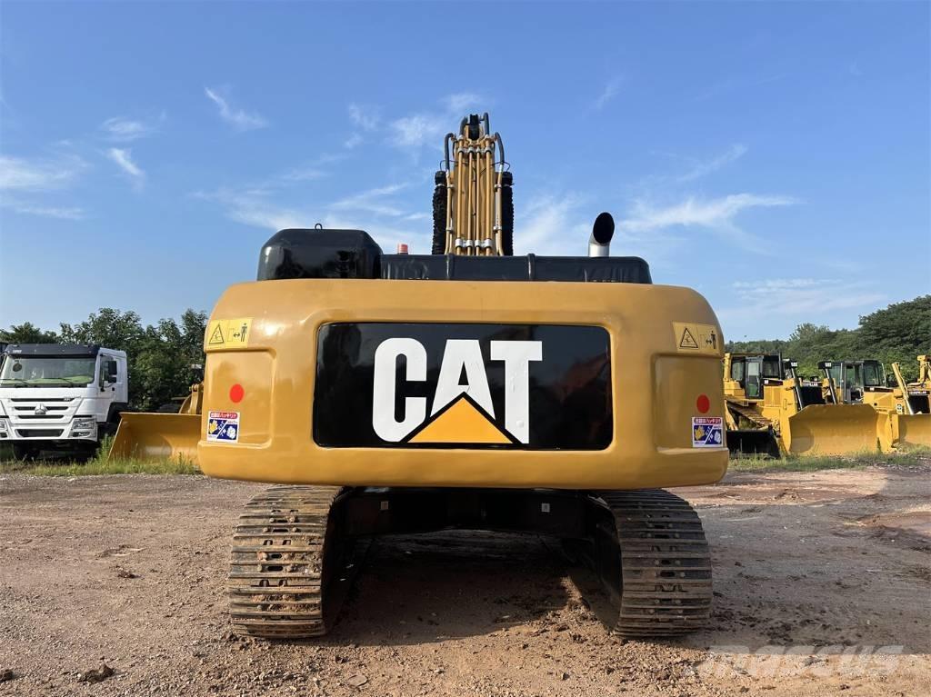CAT 330 D L Kāpurķēžu ekskavatori