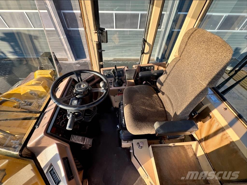 CAT 966 F II Iekrāvēji uz riteņiem