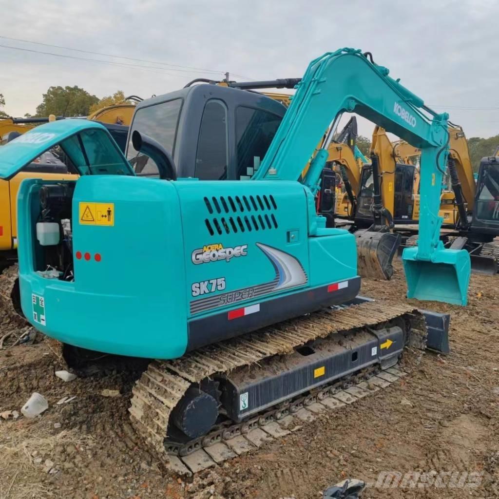 Kobelco SK 75 Kāpurķēžu ekskavatori