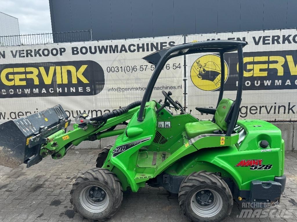 Avant 528 Mini iekrāvēji