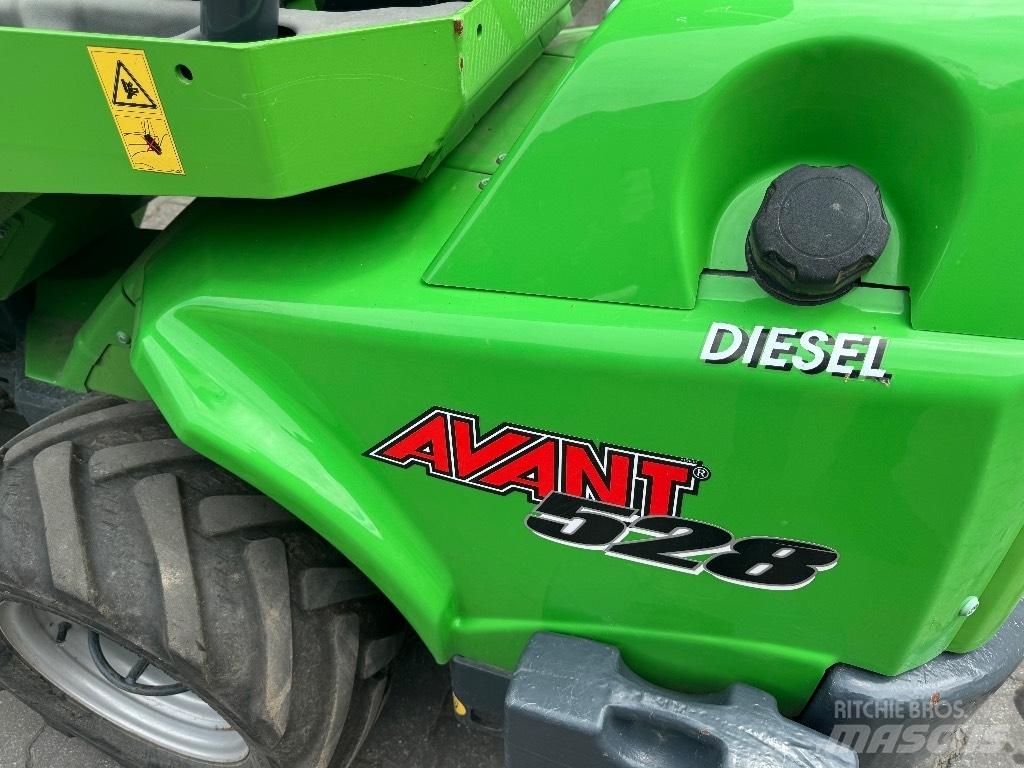 Avant 528 Mini iekrāvēji