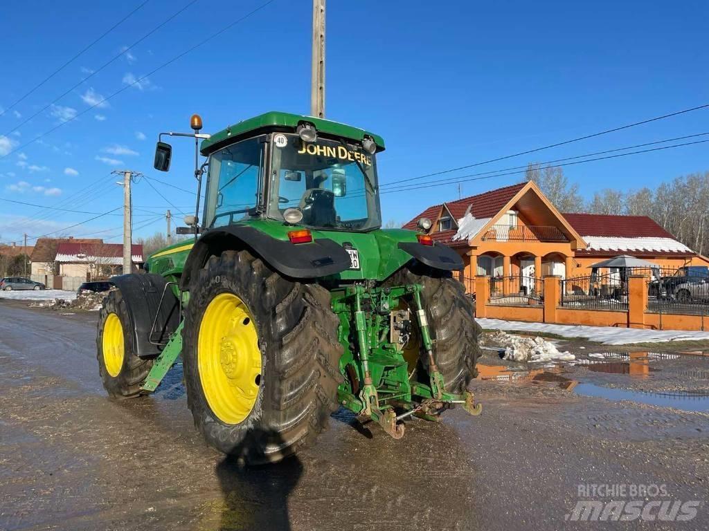 John Deere 8320 Traktori
