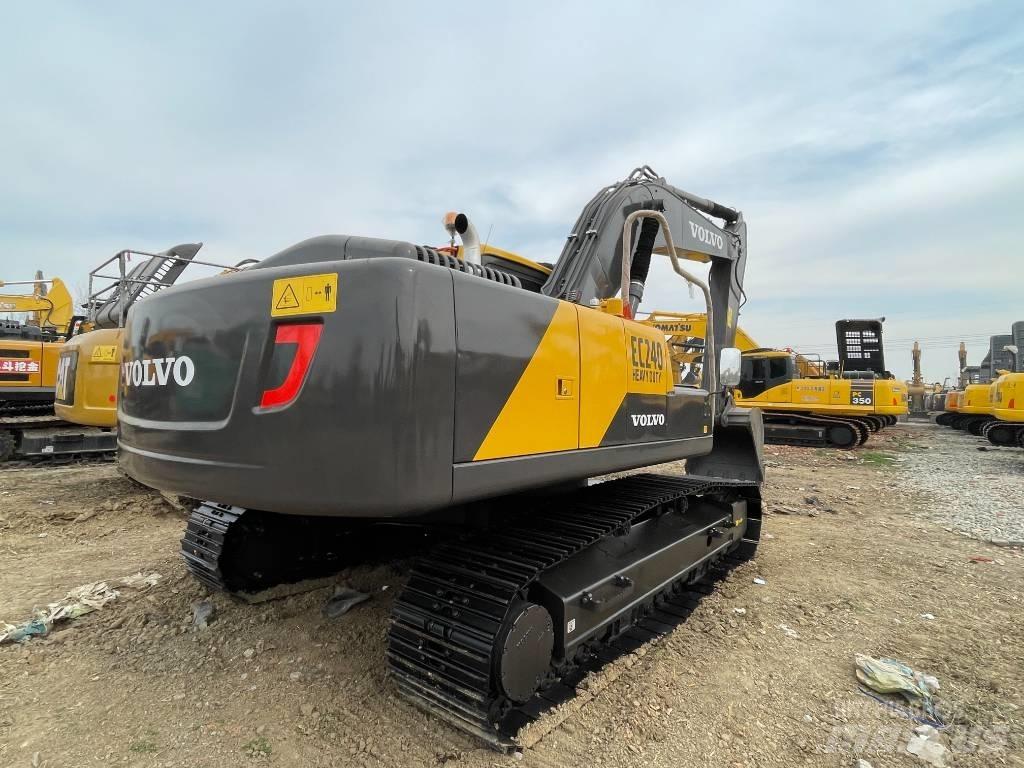 Volvo EC 240 Kāpurķēžu ekskavatori