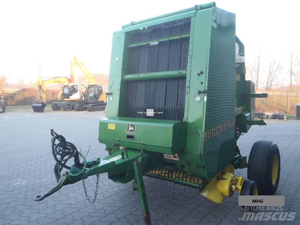 John Deere 590 Rituļu preses
