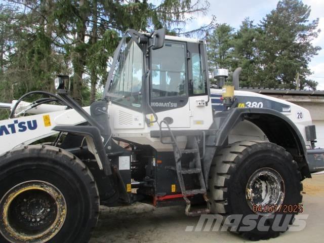 Komatsu WA 380 Iekrāvēji uz riteņiem