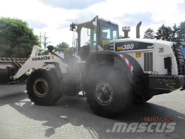 Komatsu WA 380 Iekrāvēji uz riteņiem