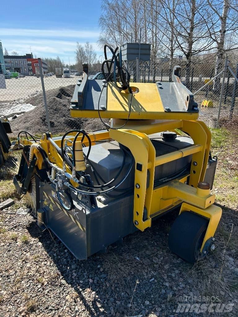 Stark KAH 2000 ST Ielu tīrīšanas mašīnas