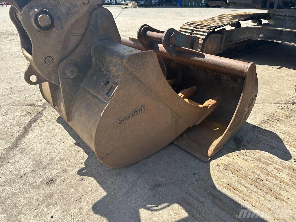CASE CX 210 D Kāpurķēžu ekskavatori