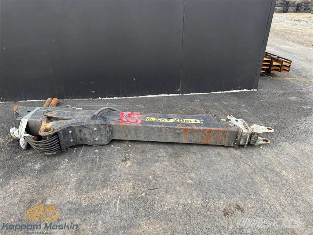 Komatsu 165F Krāni