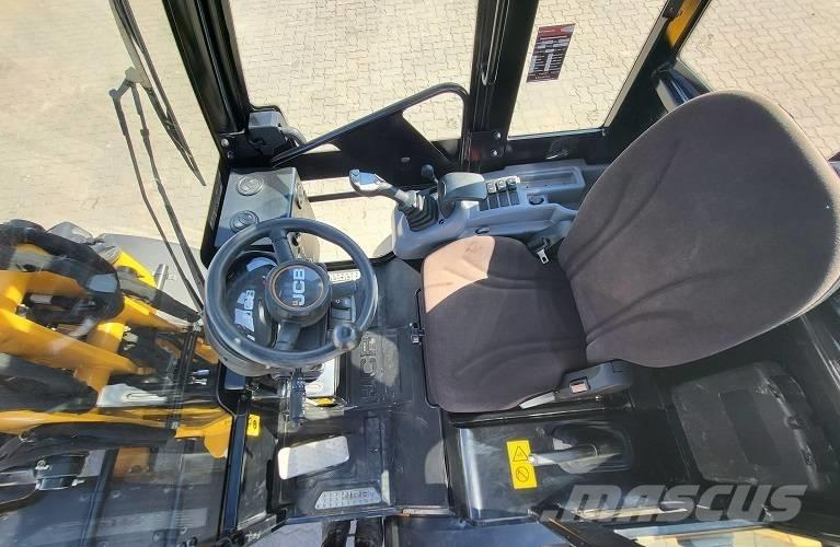 JCB 403 Iekrāvēji uz riteņiem