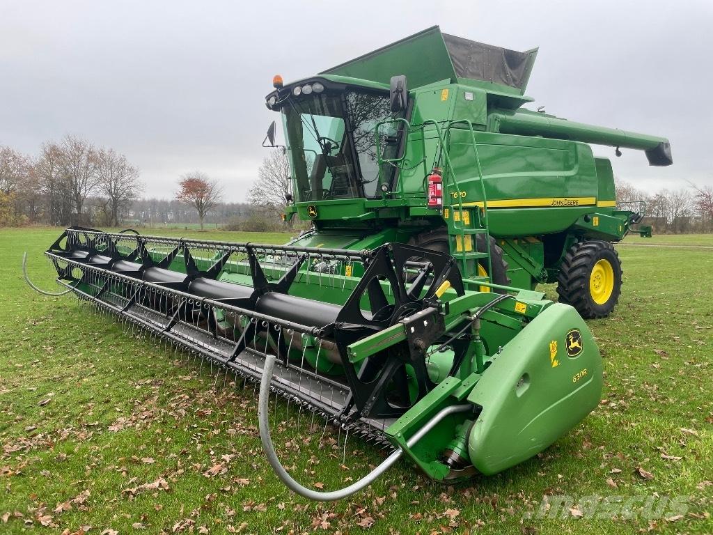 John Deere T 670 i Ražas novākšanas kombaini