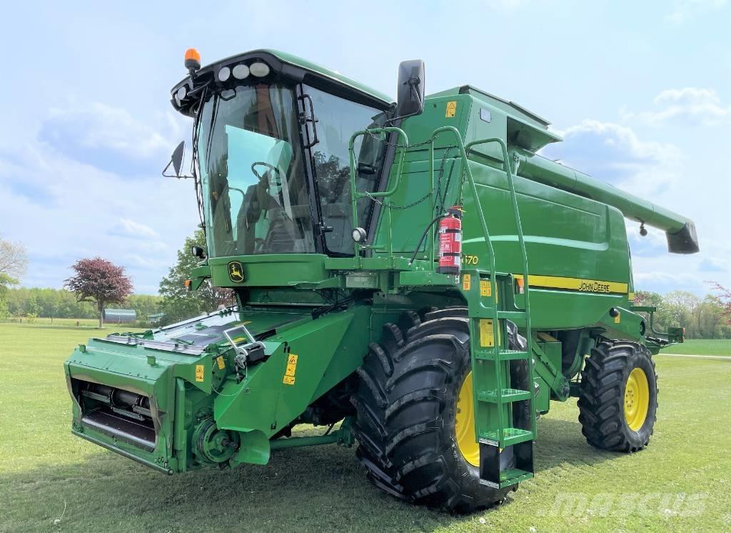 John Deere T 670 i Ražas novākšanas kombaini
