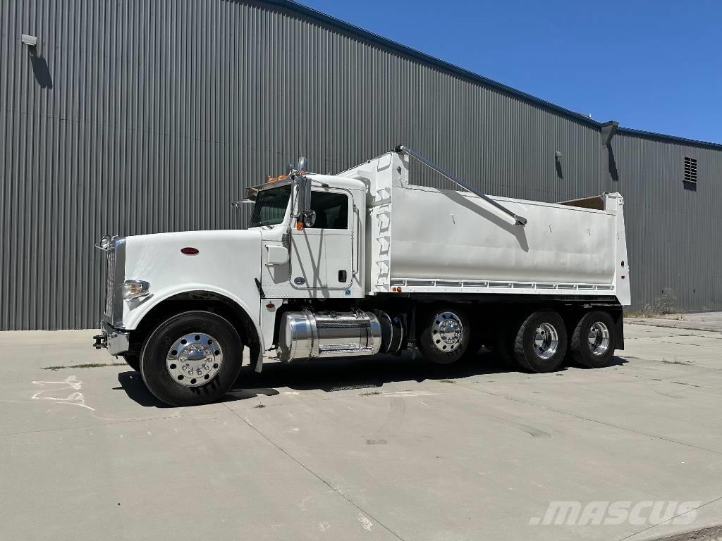 Peterbilt 367 Pašizgāzējs