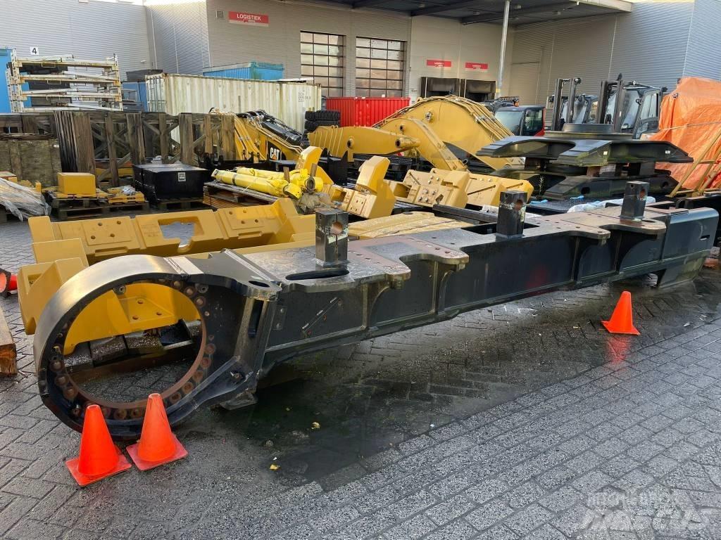 CAT 390 F L Šasija un piekare