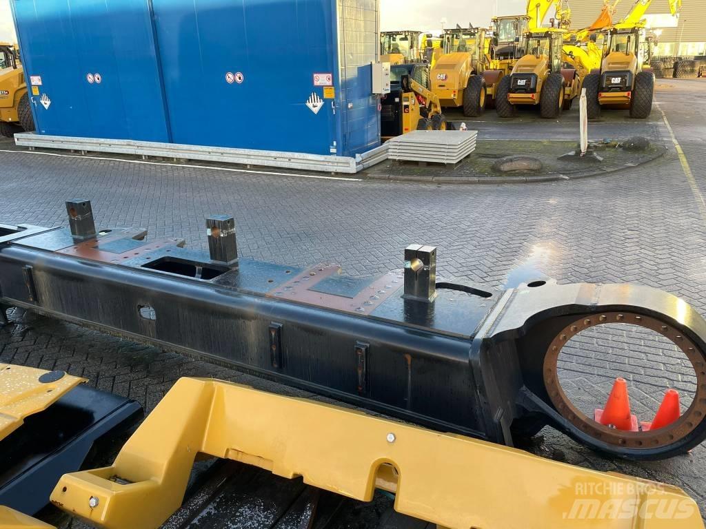 CAT 390 F L Šasija un piekare