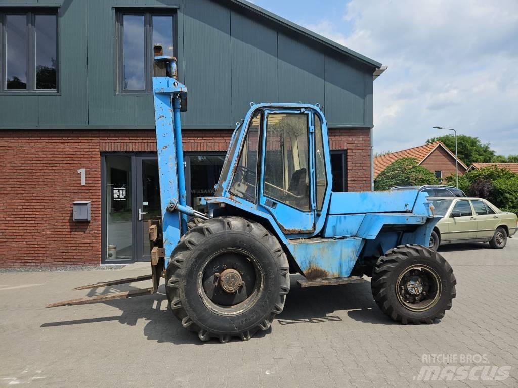 Manitou M430CP Tehnika ar dīzeļa dzinēju