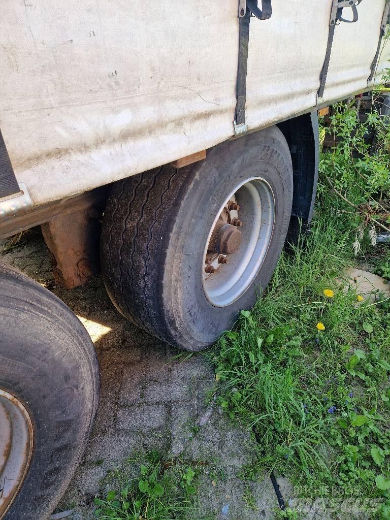 Krone sd Tents puspiekabes