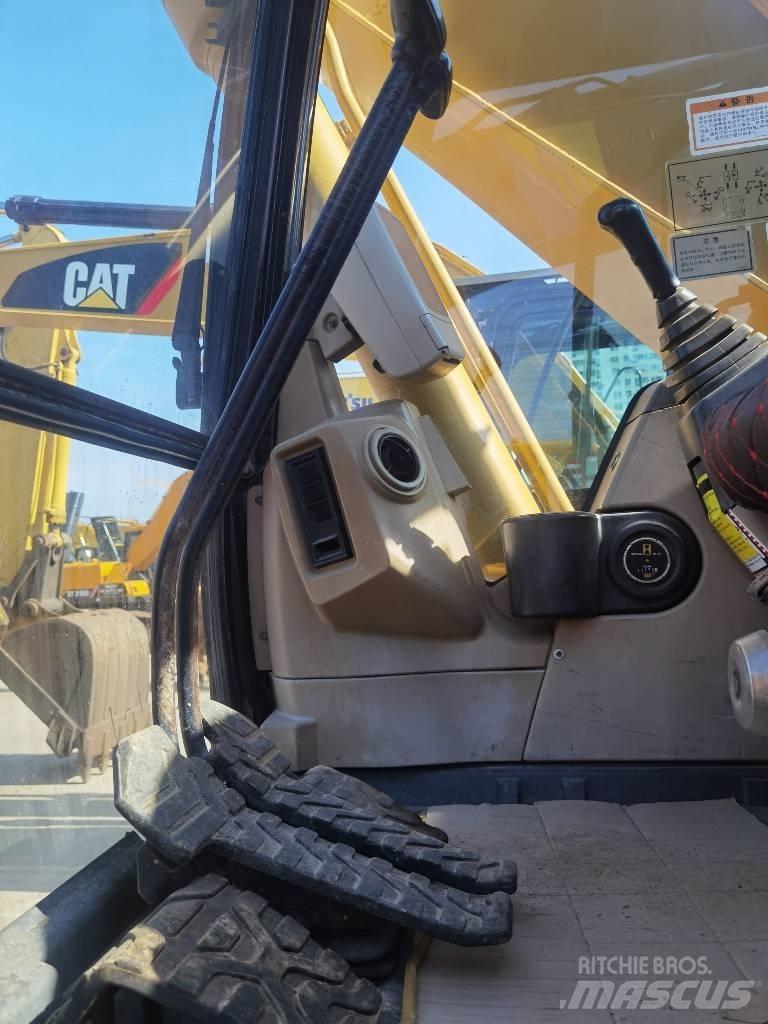 CAT 320 C Kāpurķēžu ekskavatori