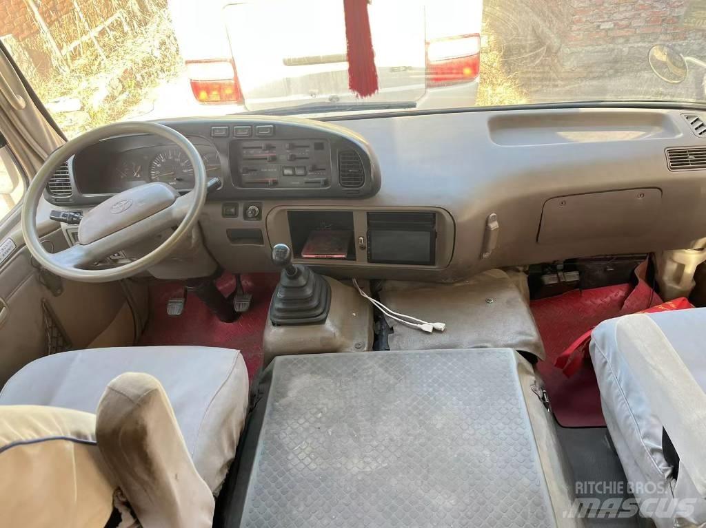 Toyota Coaster Starppilsētu autobusi