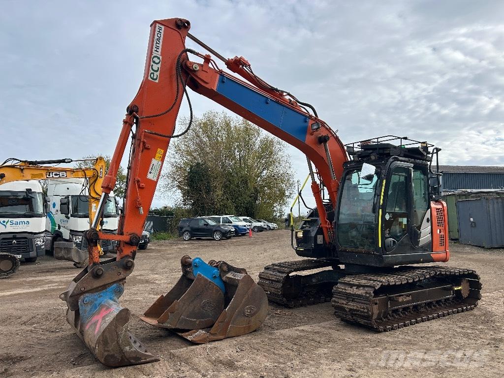 Hitachi ZX 135 US-6 Kāpurķēžu ekskavatori