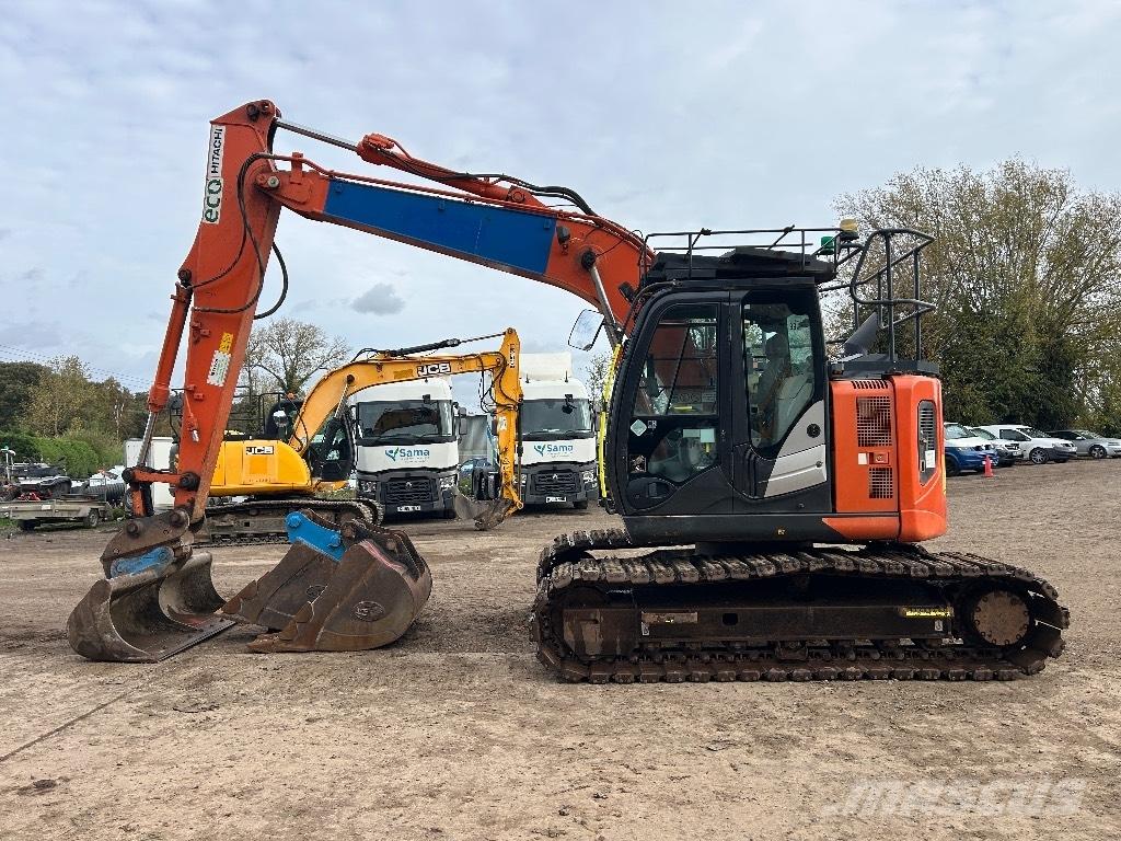 Hitachi ZX 135 US-6 Kāpurķēžu ekskavatori