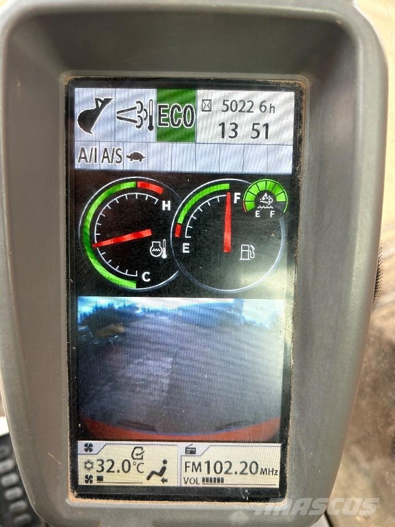 Hitachi ZX 135 US-6 Kāpurķēžu ekskavatori