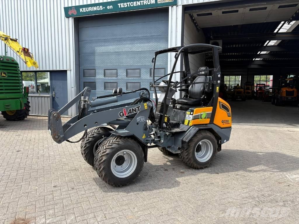 Giant G2200 E Xtra Mini iekrāvēji