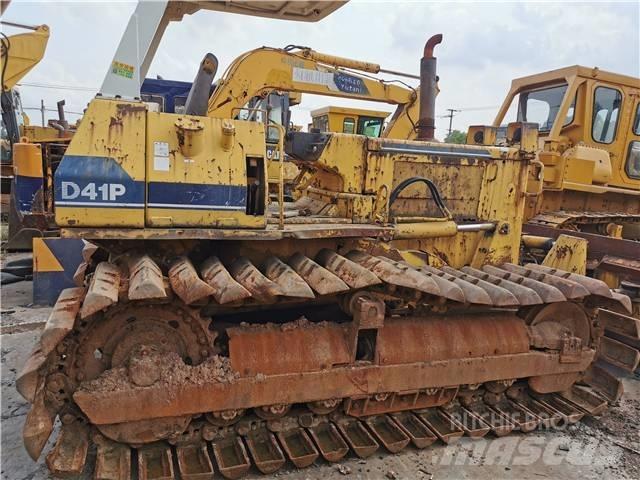 Komatsu D41P Kāpurķēžu buldozeri