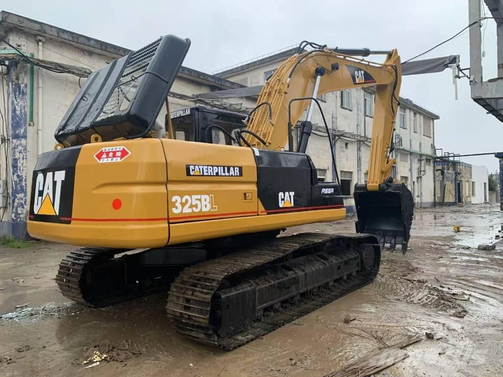 CAT 325 B L Kāpurķēžu ekskavatori