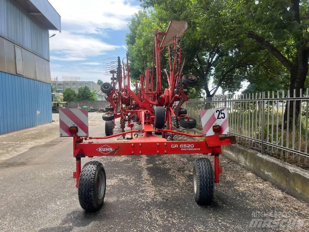 Kuhn GA 8121 Vālotāji