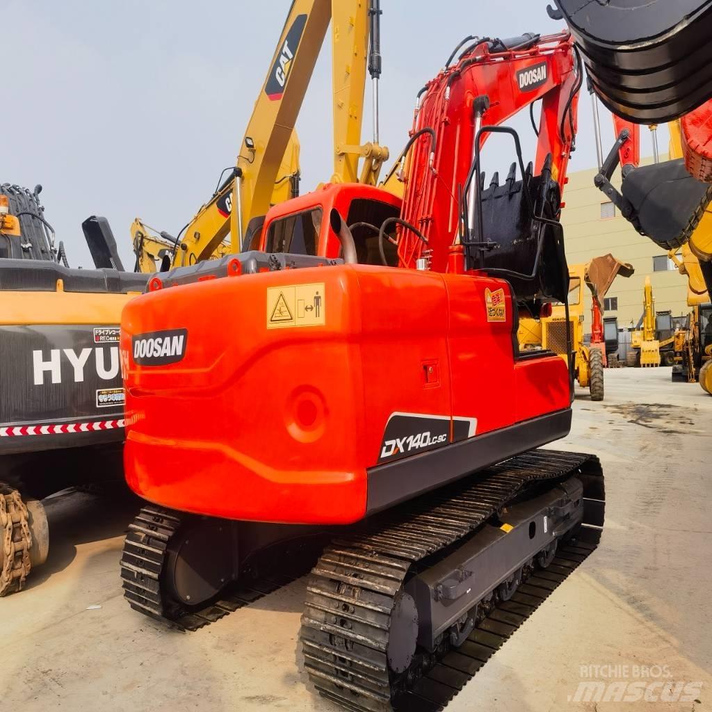 Doosan DX140LC-9C Kāpurķēžu ekskavatori