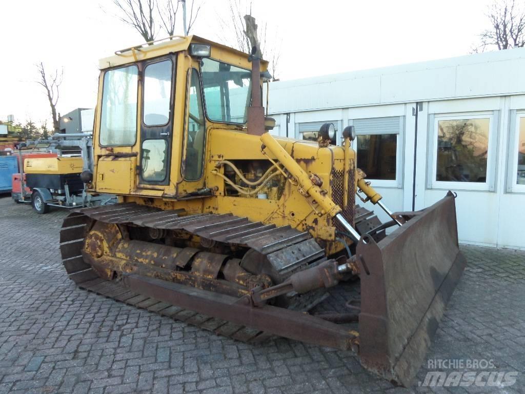 CAT D 4 E Kāpurķēžu buldozeri