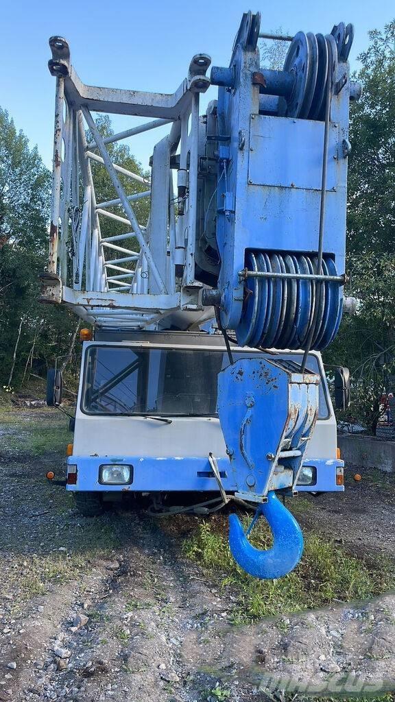 Liebherr LT 90 Visurgājēji celtņi