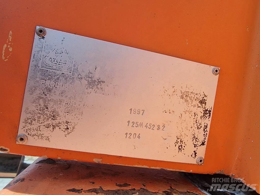Atlas 1204 Ekskavatori uz riteņiem