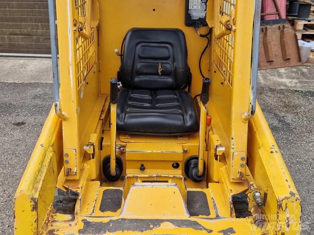 Bobcat 453 Lietoti riteņu kompaktiekrāvēji