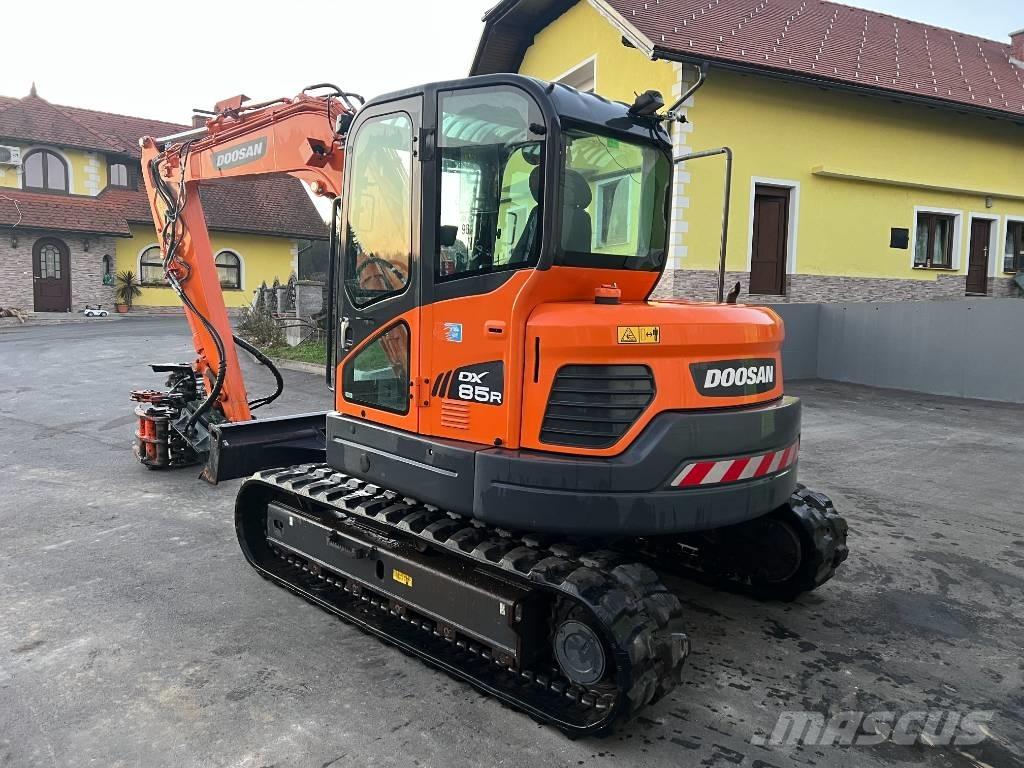Doosan DX85R-3 Vidēja lieluma ekskavatori 7 t - 12 t
