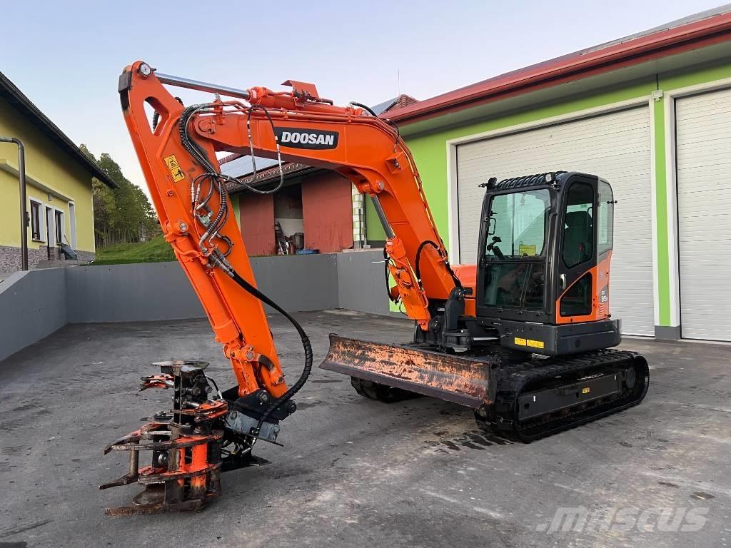 Doosan DX85R-3 Vidēja lieluma ekskavatori 7 t - 12 t