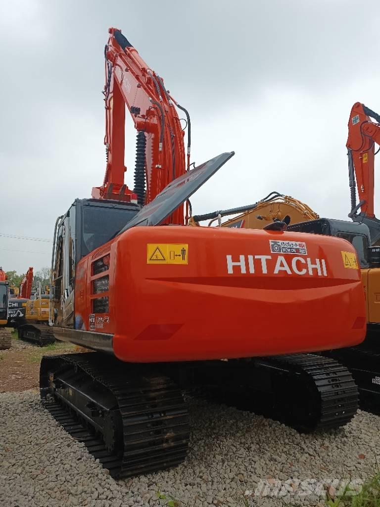 Hitachi ZX 200 Kāpurķēžu ekskavatori
