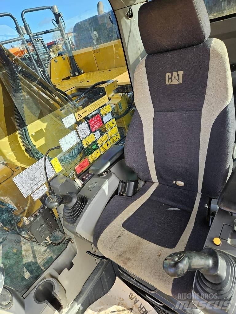 CAT 326 F L Kāpurķēžu ekskavatori