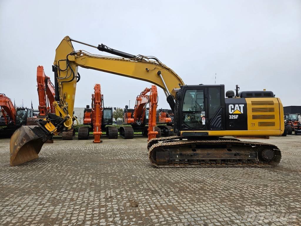 CAT 326 F L Kāpurķēžu ekskavatori