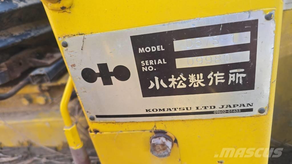 Komatsu D 57 S-1 Kāpurķēžu iekrāvēji