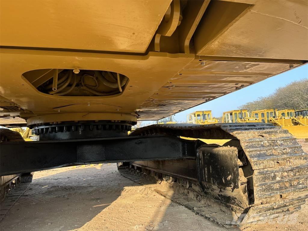 CAT 325 C Kāpurķēžu ekskavatori