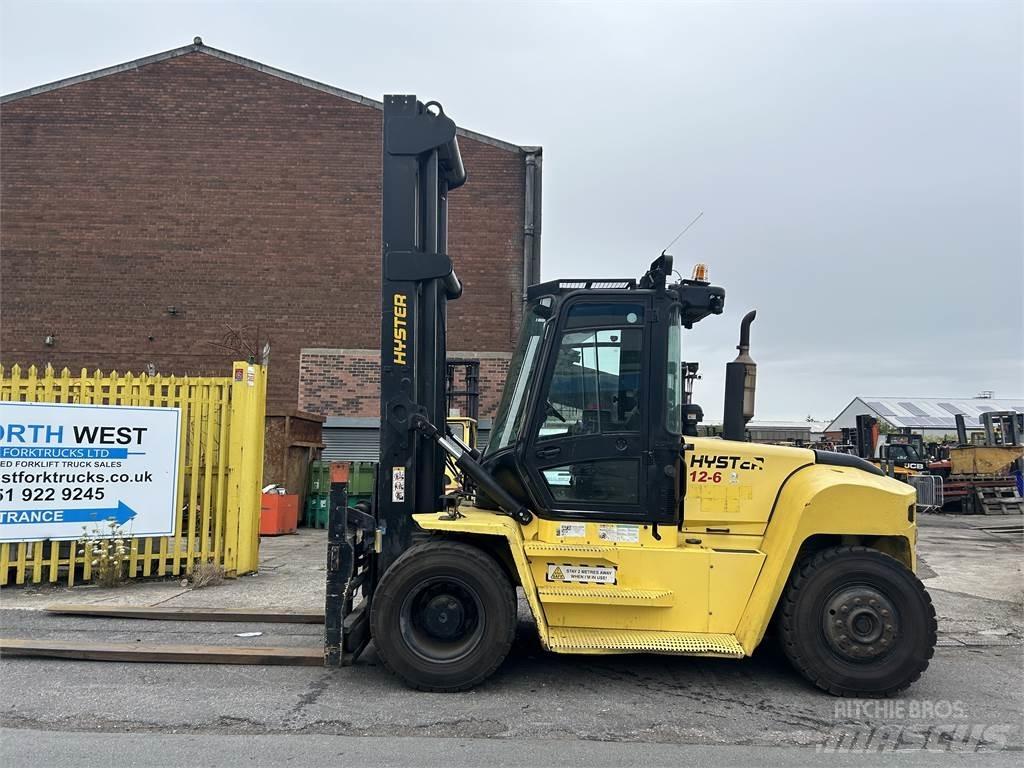 Hyster H12XM-6 Tehnika ar dīzeļa dzinēju