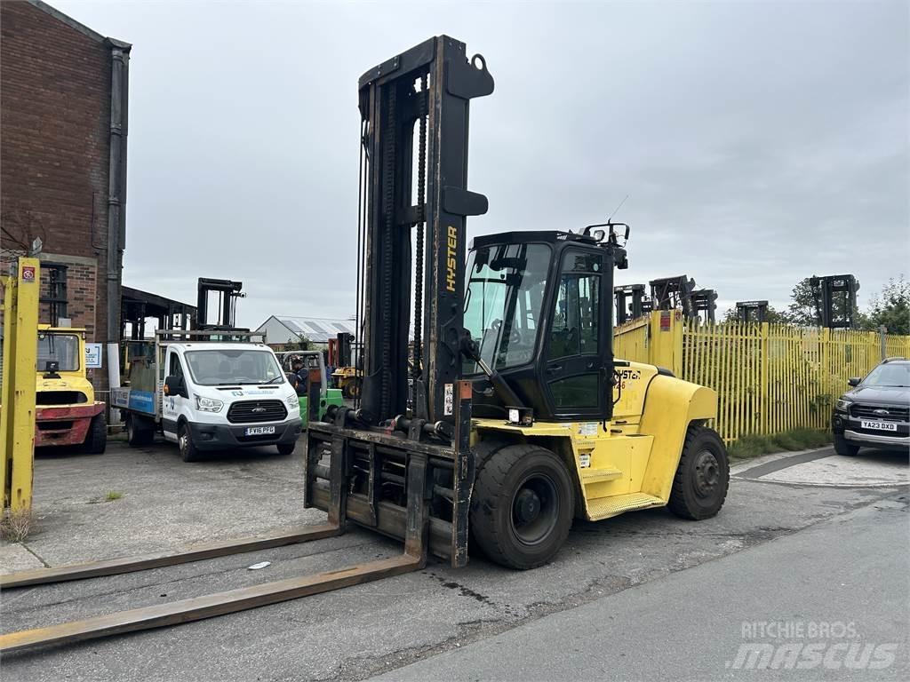 Hyster H12XM-6 Tehnika ar dīzeļa dzinēju