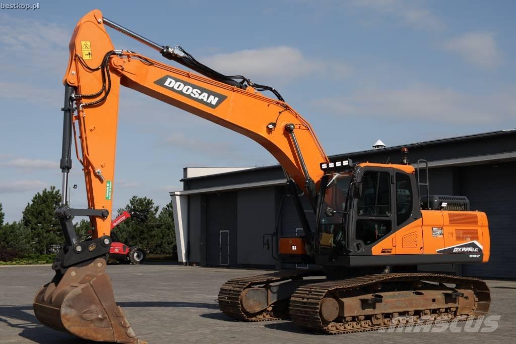 Doosan DX 225 LC-7 Kāpurķēžu ekskavatori