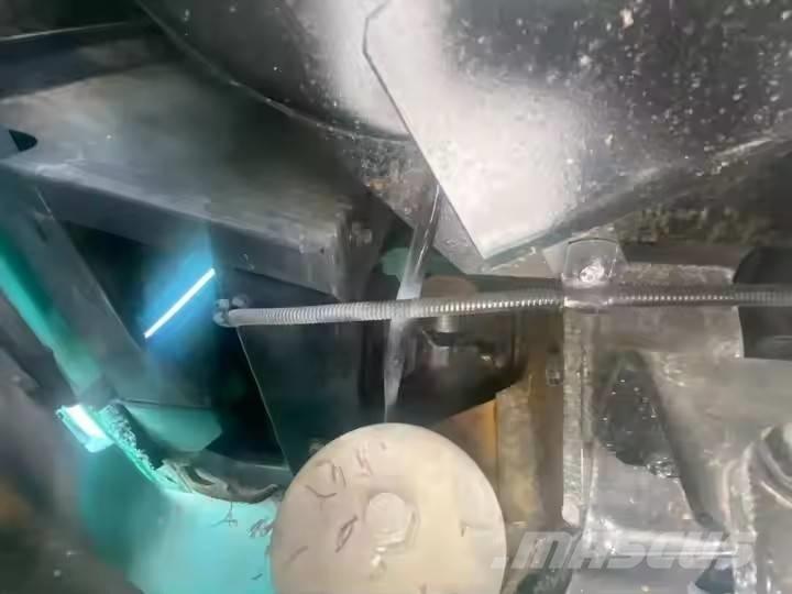 Kobelco SK 60 Kāpurķēžu ekskavatori