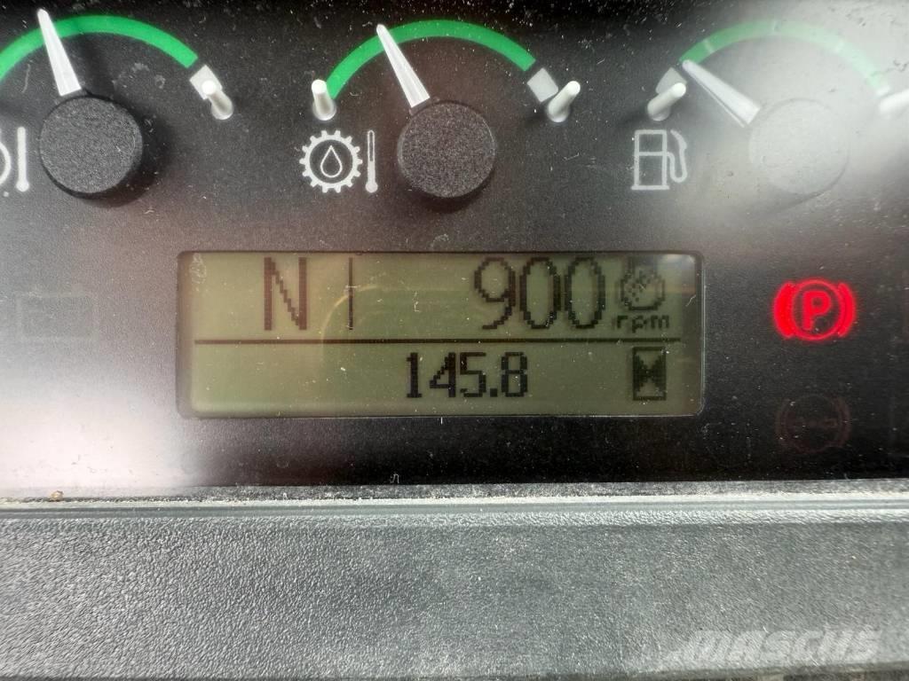 John Deere 710 J Ekskavatori-iekrāvēji