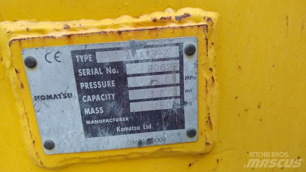 Komatsu D65PX-18 Kāpurķēžu buldozeri